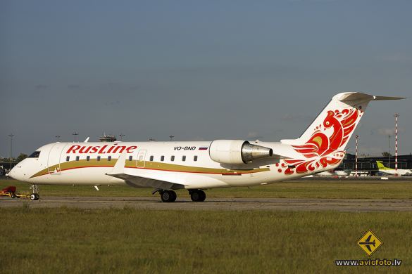 Bombardier CRJ-100LR (CL-600-2B19)
